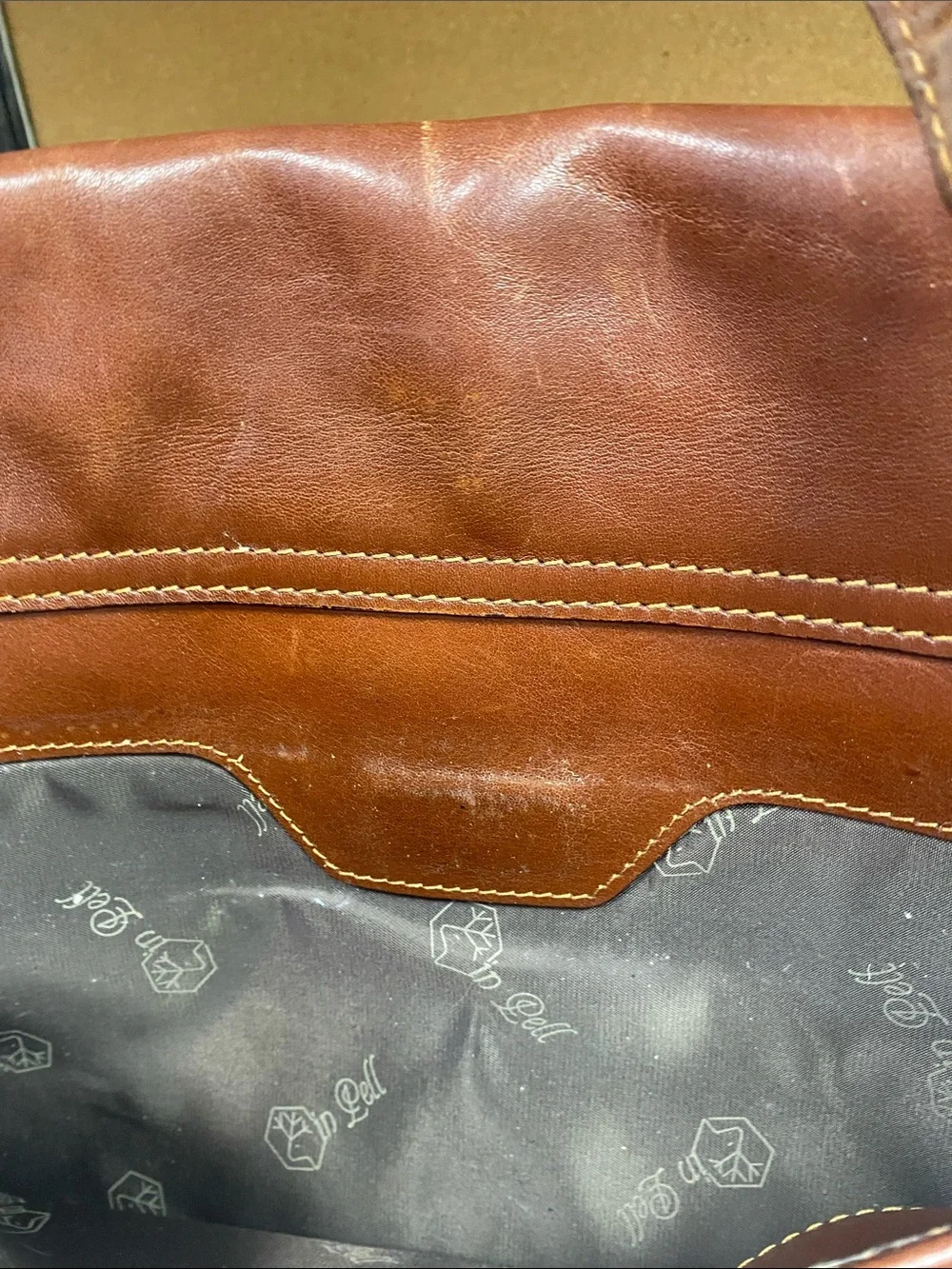 Vintage Men's Brown Leather Messenger Bag with Adjustable Strap